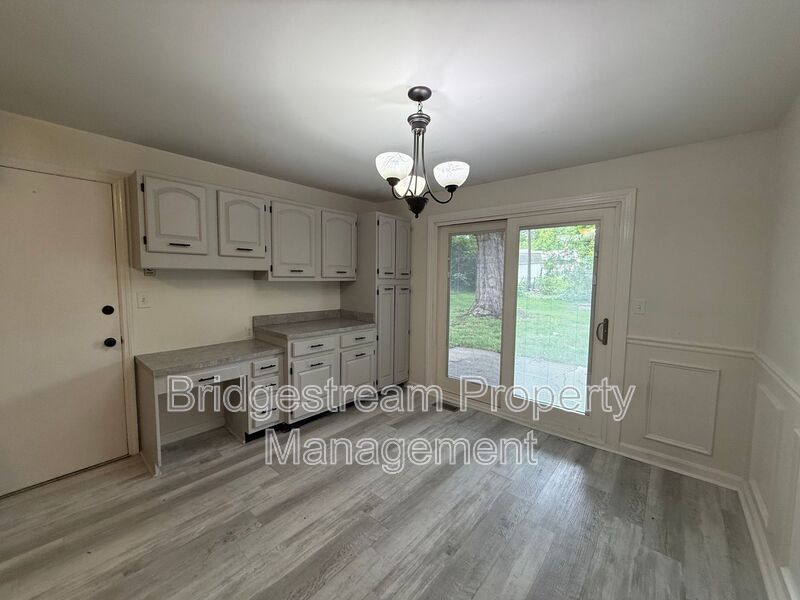 Beautiful 3 Bed, 2 Bath Home in Centerville with Fenced in Backyard property image
