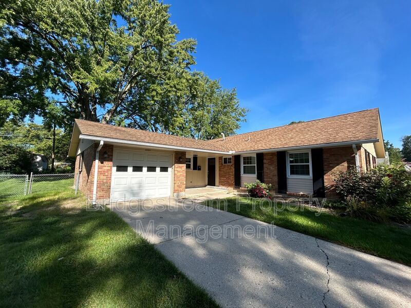 Beautiful 3 Bed, 2 Bath Home in Centerville with Fenced in Backyard property image