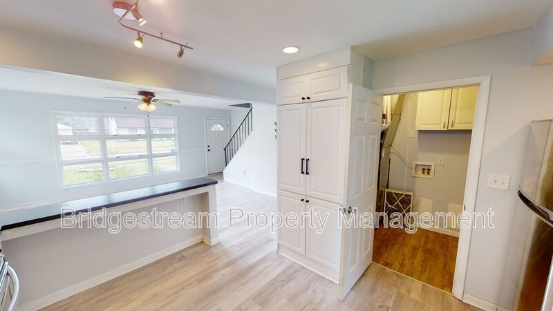 Beautiful 3 bedroom 1 bath Cape Cod style house with den/office and carport located in Kettering property image