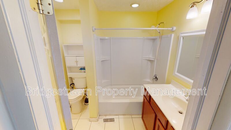 Beautiful 3 bedroom 1 bath Cape Cod style house with den/office and carport located in Kettering property image