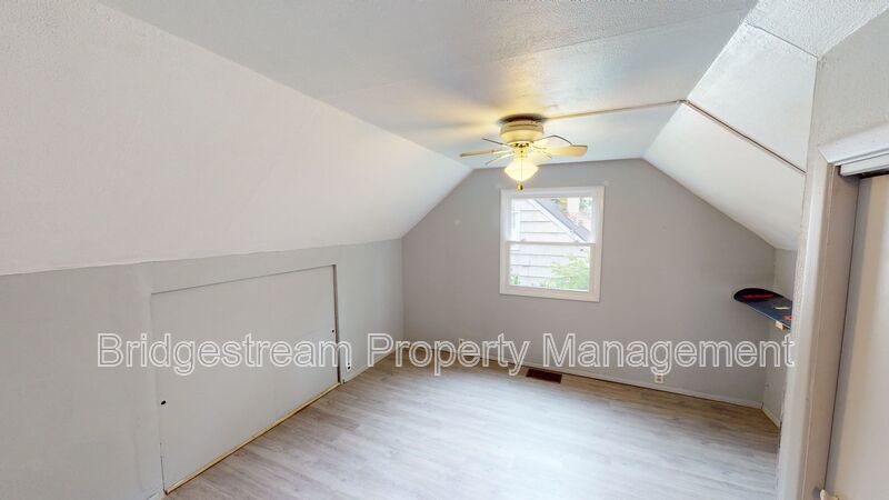 Beautiful 3 bedroom 1 bath Cape Cod style house with den/office and carport located in Kettering property image