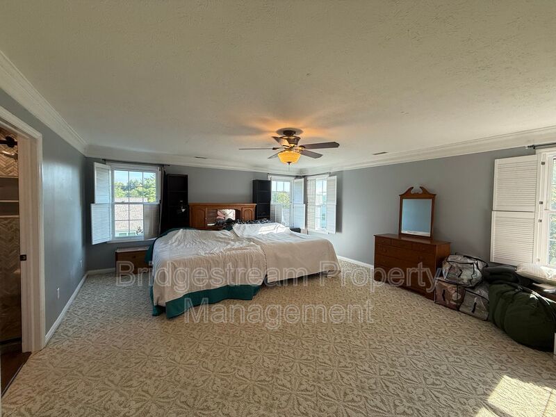 Stunning 4-Bedroom Home with Finished Basement, Movie Theater & Incredible Outdoor Space property image