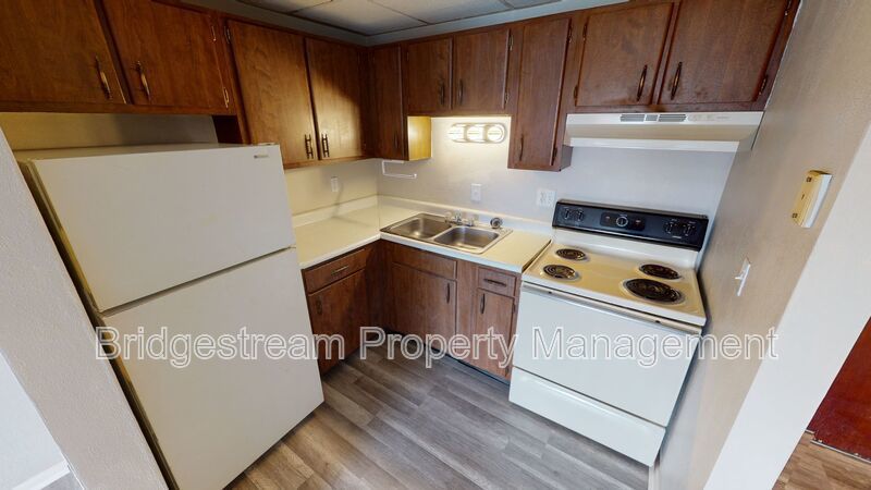Cozy First Floor 2 Bed, 2 Bath Apartment property image