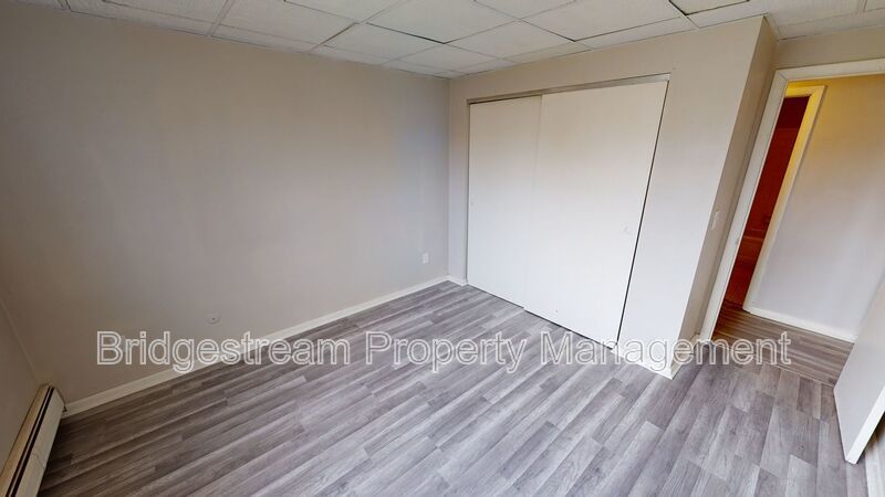 Cozy First Floor 2 Bed, 2 Bath Apartment property image
