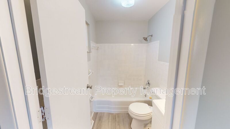Ranch Style 1 Bed, 1 Bath Apartment property image