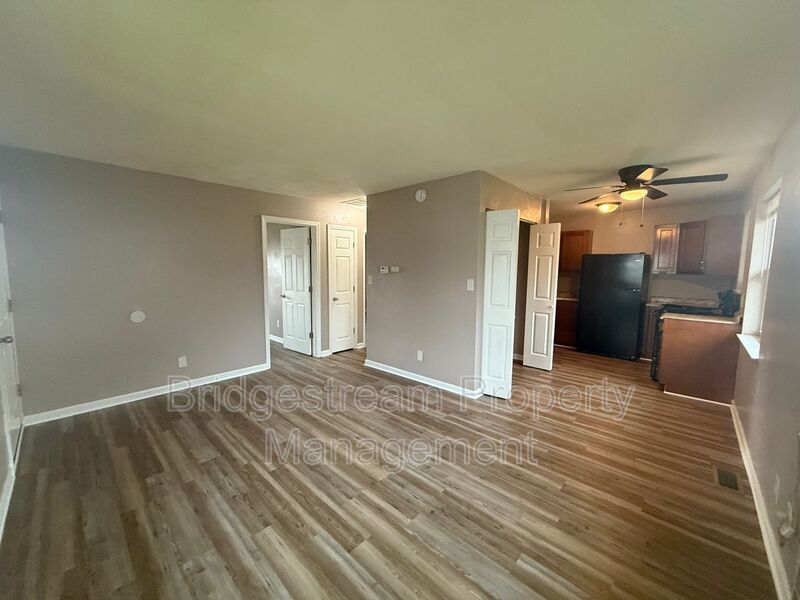 Cozy 2 Bed, 1 Bath Ranch Style Apartment in East Dayton property image