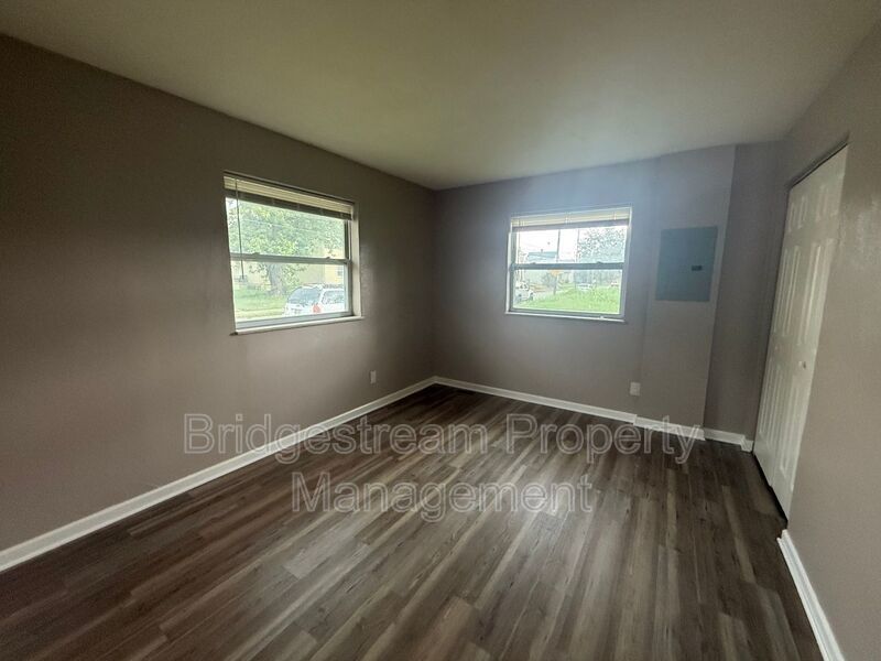 Cozy 2 Bed, 1 Bath Ranch Style Apartment in East Dayton property image