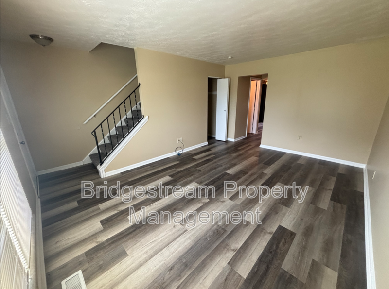 Cozy 2 Bed, 1 Bath Townhome in Vandalia property image