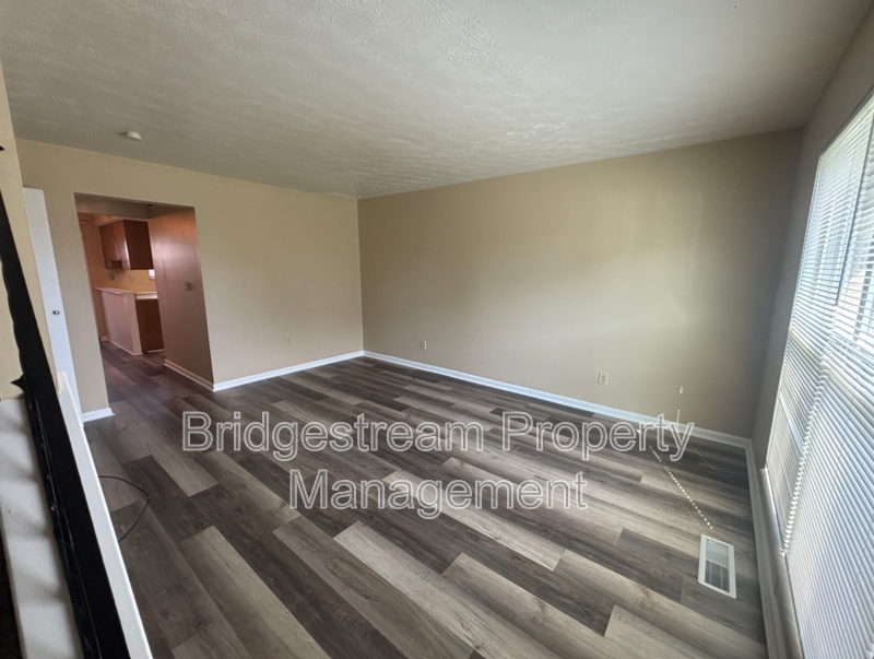 Cozy 2 Bed, 1 Bath Townhome in Vandalia property image