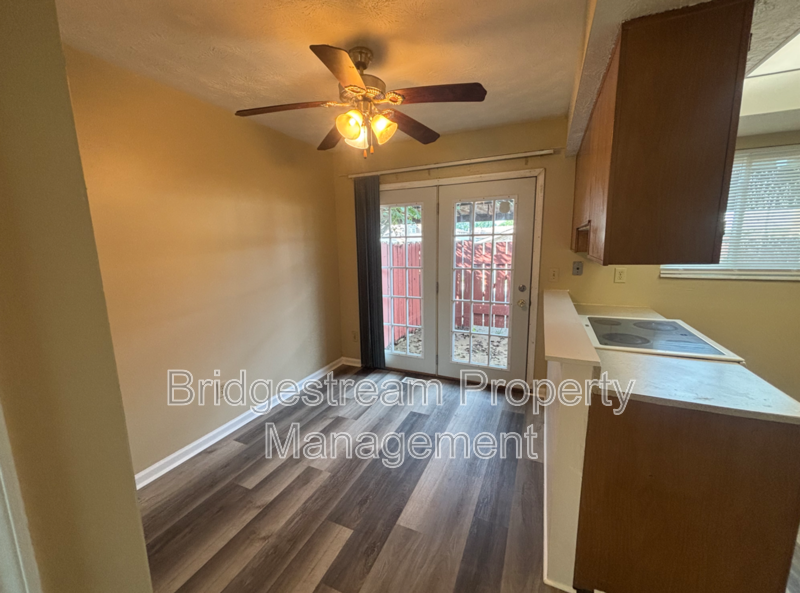 Cozy 2 Bed, 1 Bath Townhome in Vandalia property image