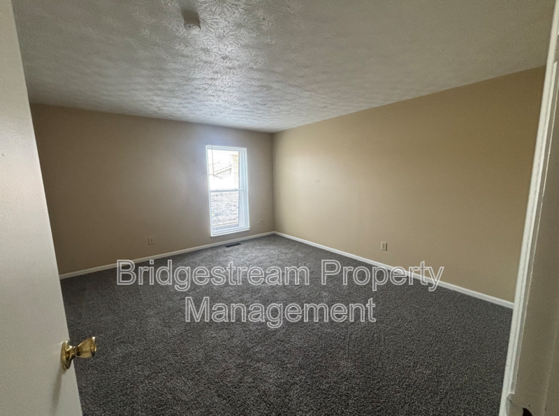 Cozy 2 Bed, 1 Bath Townhome in Vandalia property image