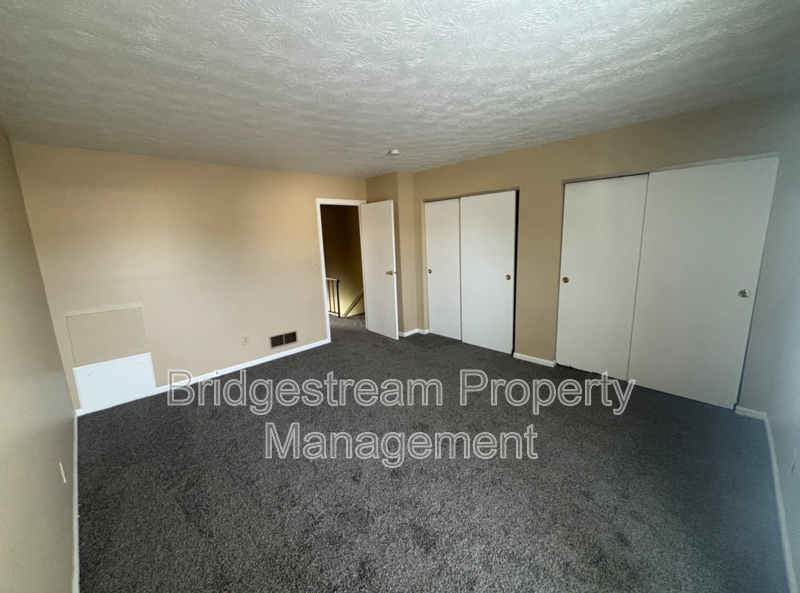 Cozy 2 Bed, 1 Bath Townhome in Vandalia property image