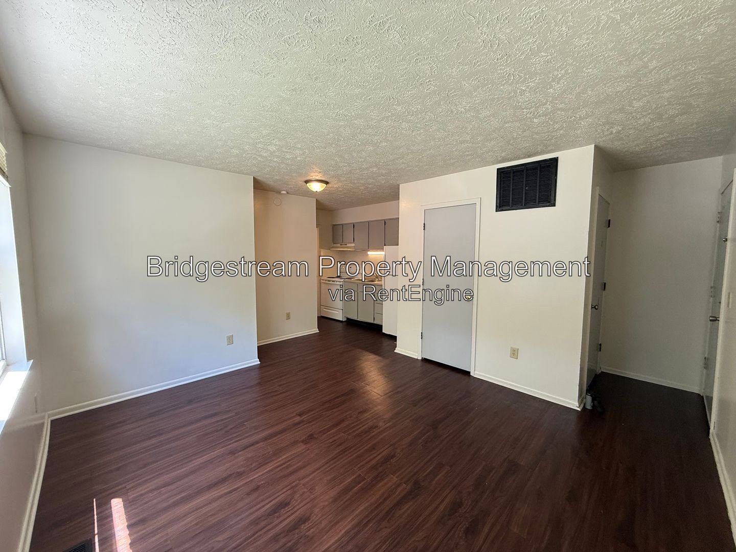 First Month Rent Free Move in Special - Cozy 1 Bed, 1 Bath Apartment Now Available property image