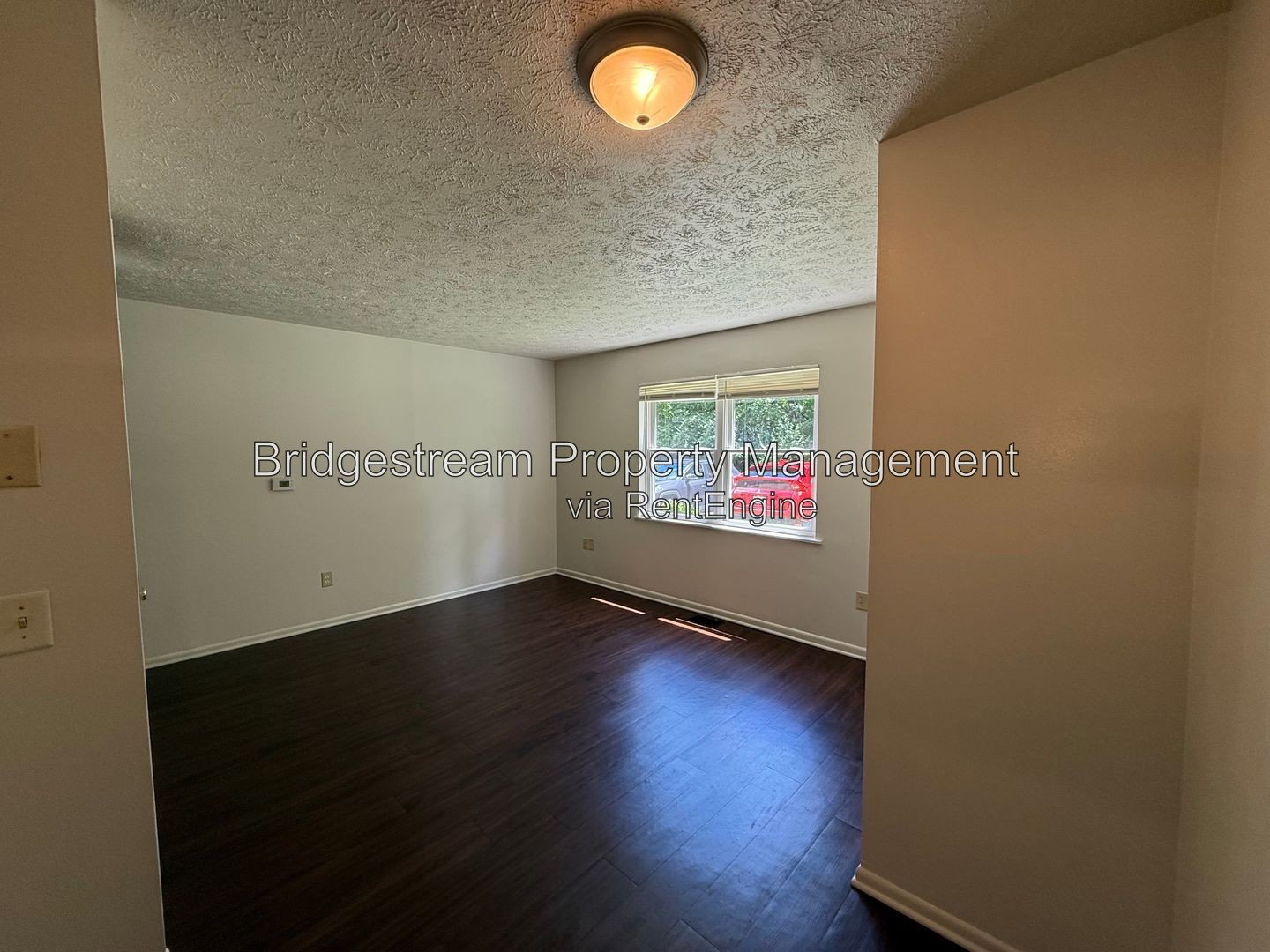 First Month Rent Free Move in Special - Cozy 1 Bed, 1 Bath Apartment Now Available property image