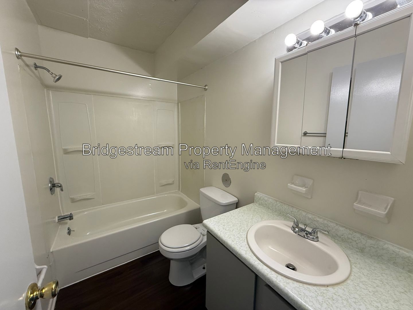 First Month Rent Free Move in Special - Cozy 1 Bed, 1 Bath Apartment Now Available property image