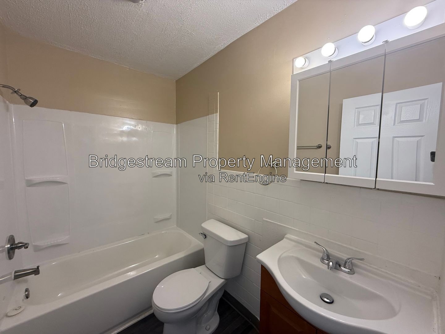 Cozy 2 Bed, 1 Bath Ranch Style Unit property image