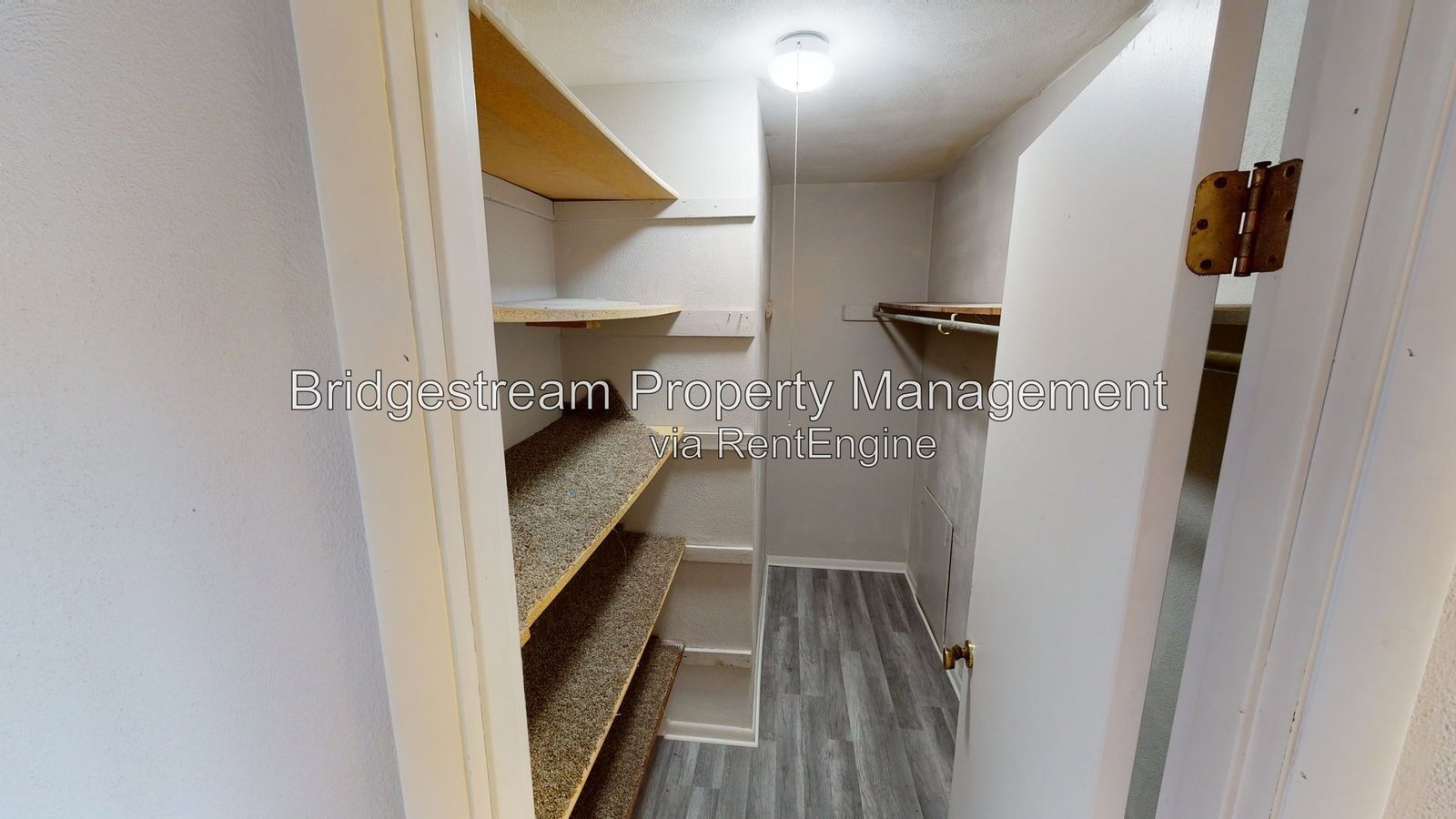 Cozy First Floor 2 Bed, 2 Bath Apartment property image