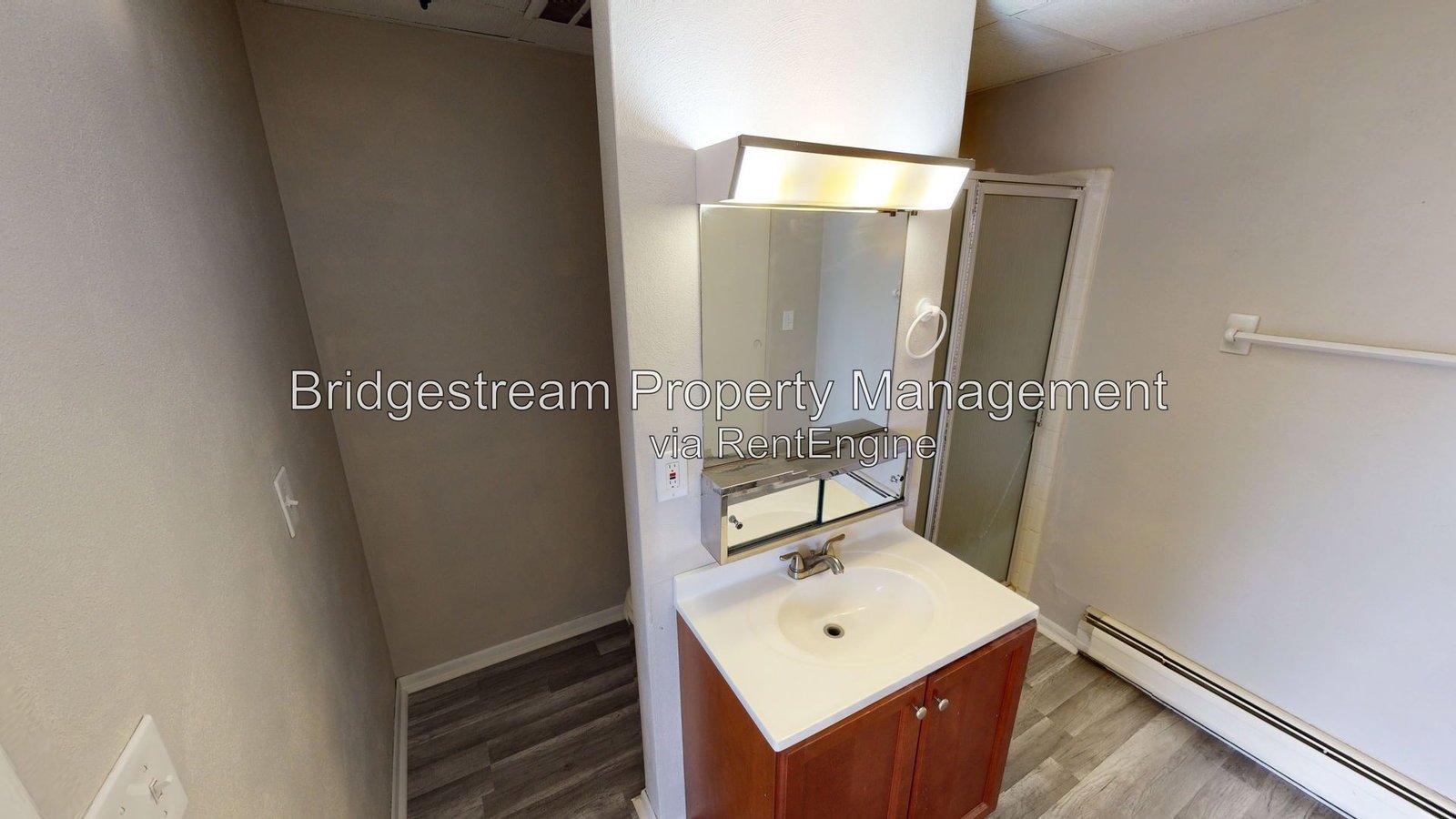 Cozy First Floor 2 Bed, 2 Bath Apartment property image