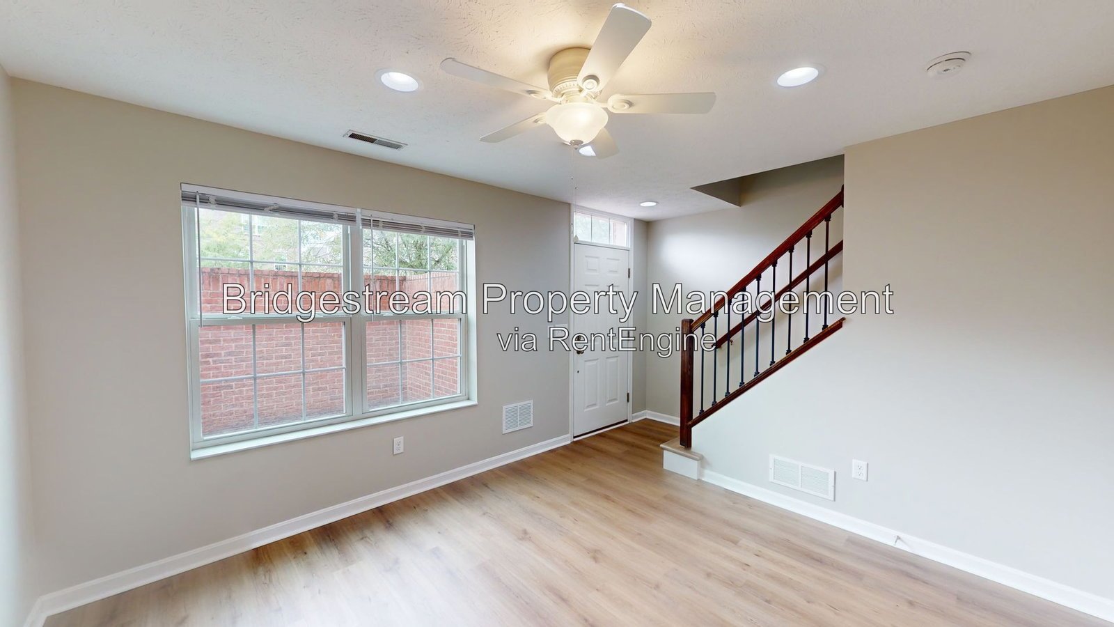 Beautiful 2 bedroom, 1.5 bath townhome with 1 car attached garage and reserved parking space in Downtown Dayton near Riverscape property image