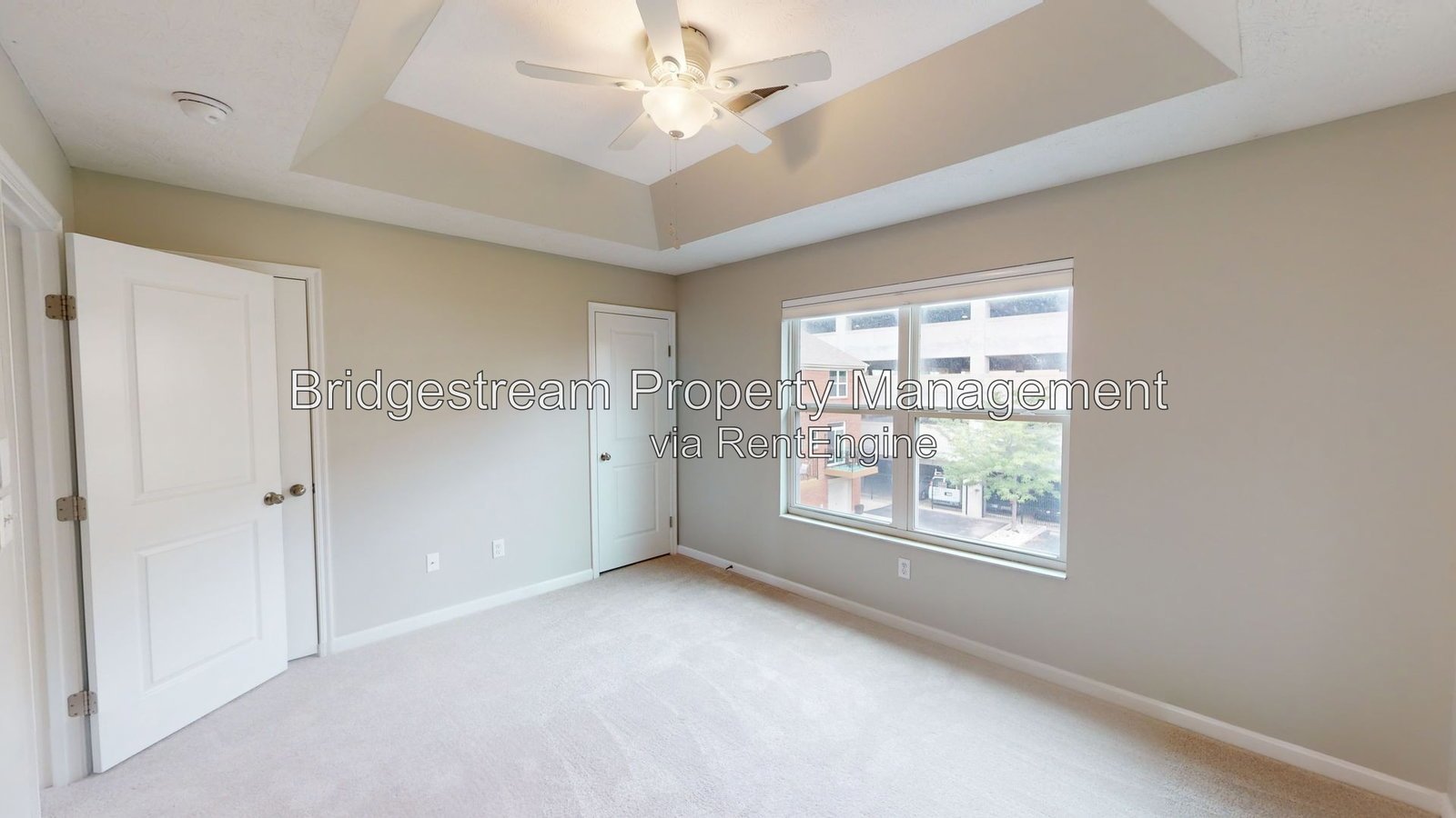 Beautiful 2 bedroom, 1.5 bath townhome with 1 car attached garage and reserved parking space in Downtown Dayton near Riverscape property image
