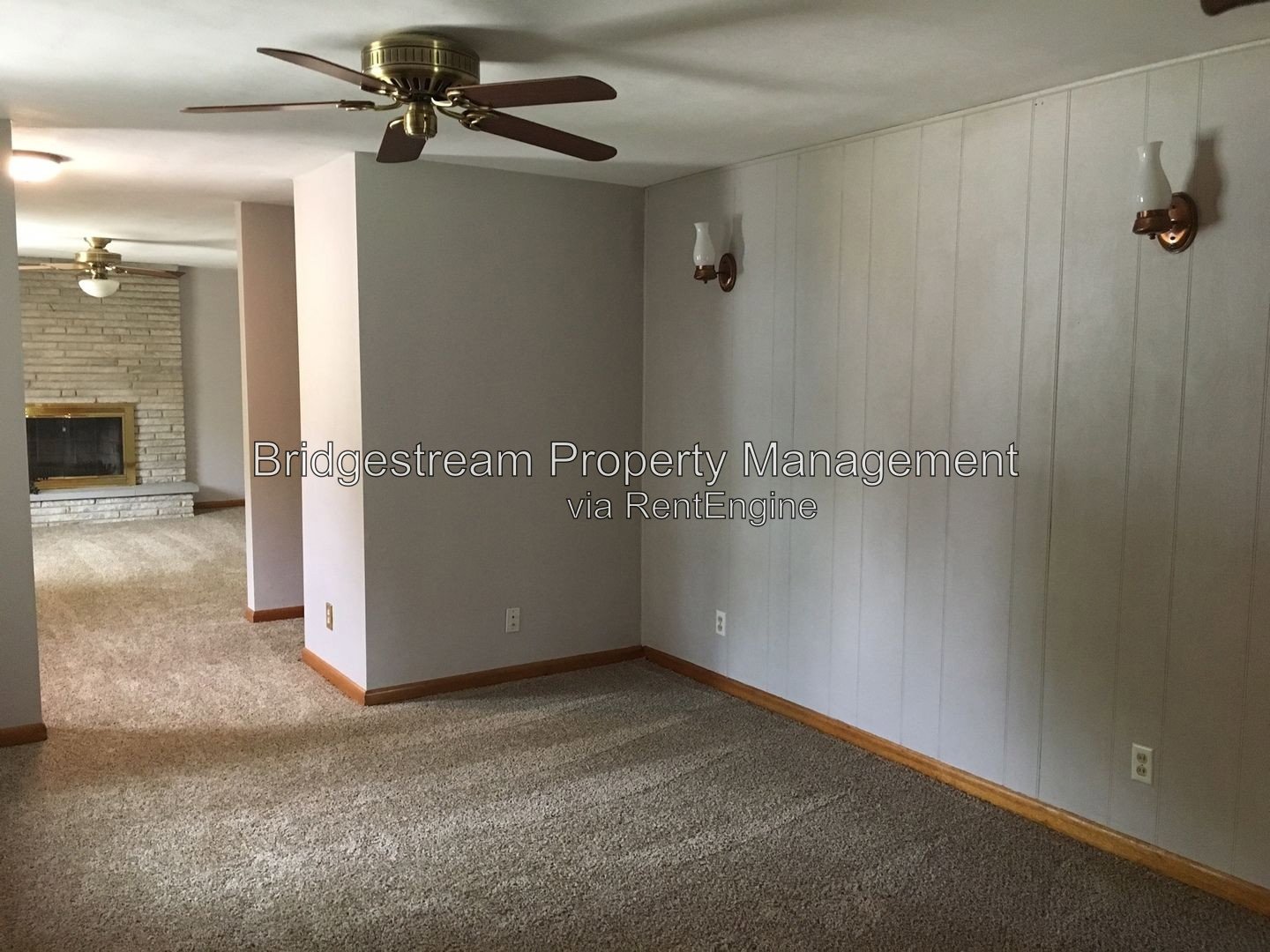 3 Bedroom, 2 full bath home with 2 car attached garage in Englewood property image