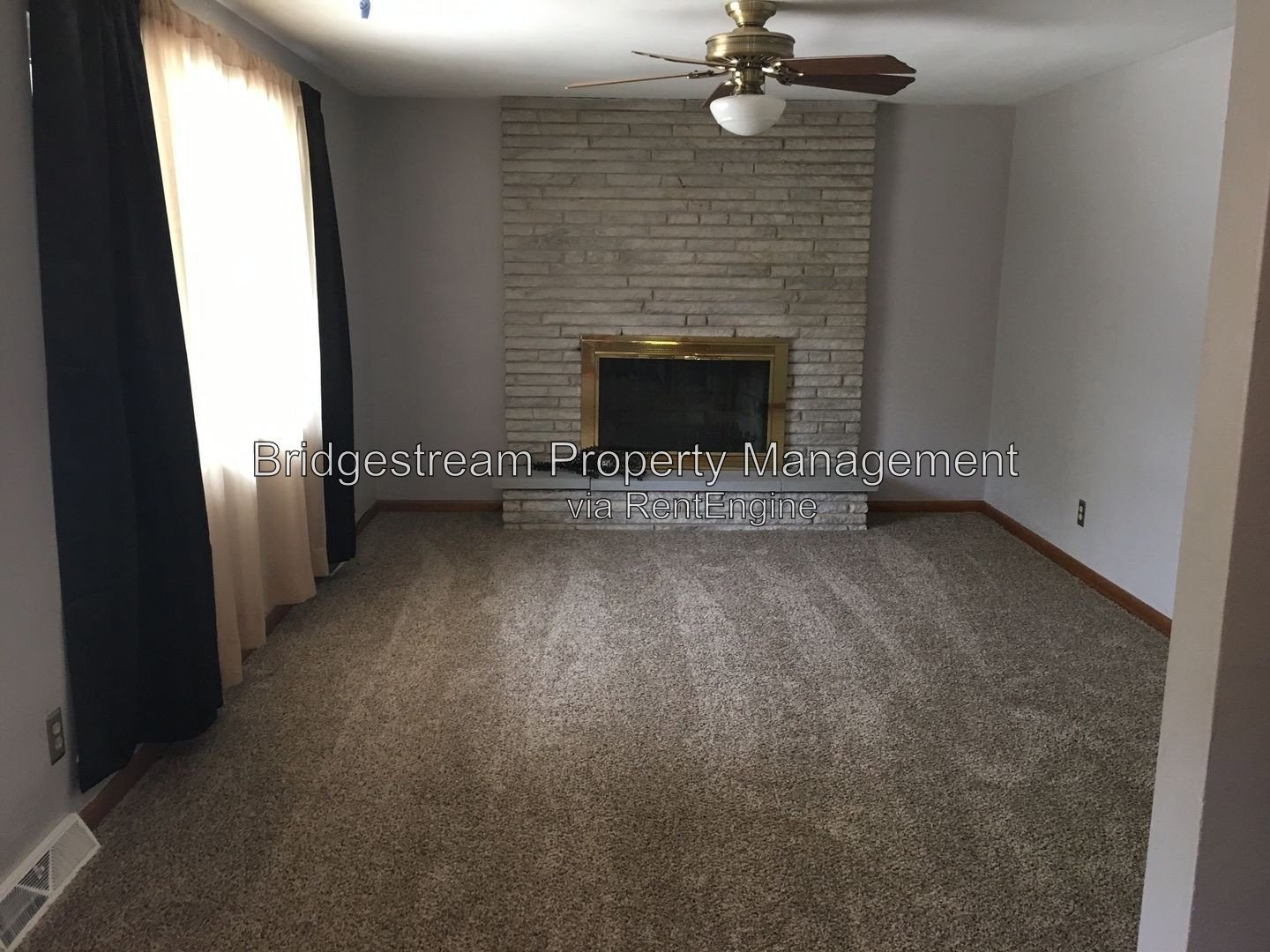 3 Bedroom, 2 full bath home with 2 car attached garage in Englewood property image