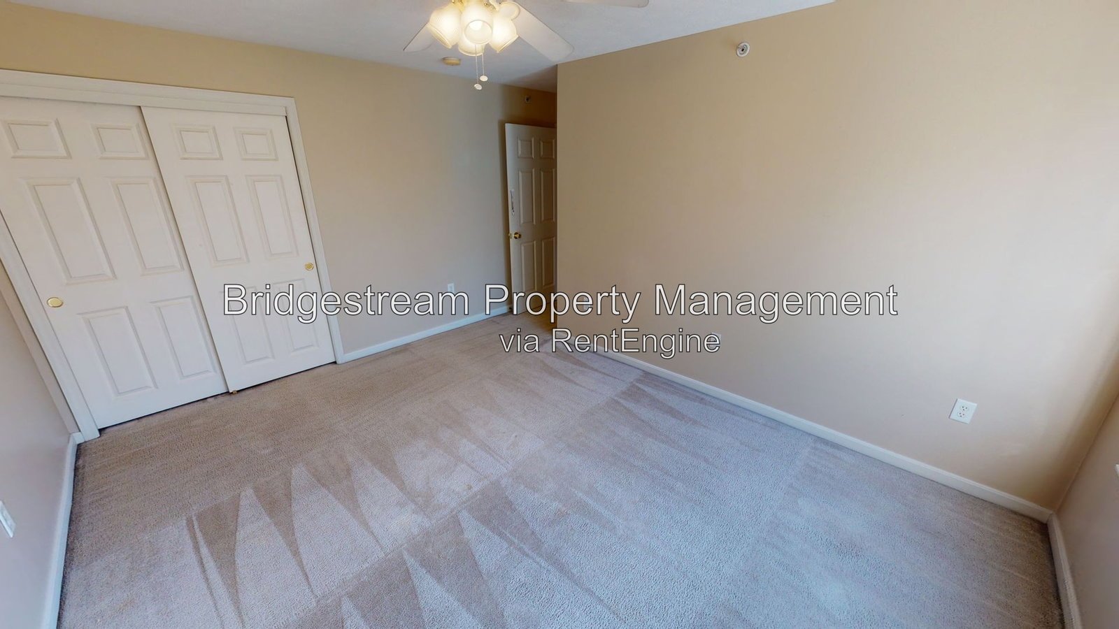 Beautiful 1st Floor 3 Bedroom, 2 Bath Condo with 1 Car Garage in Beavercreek property image