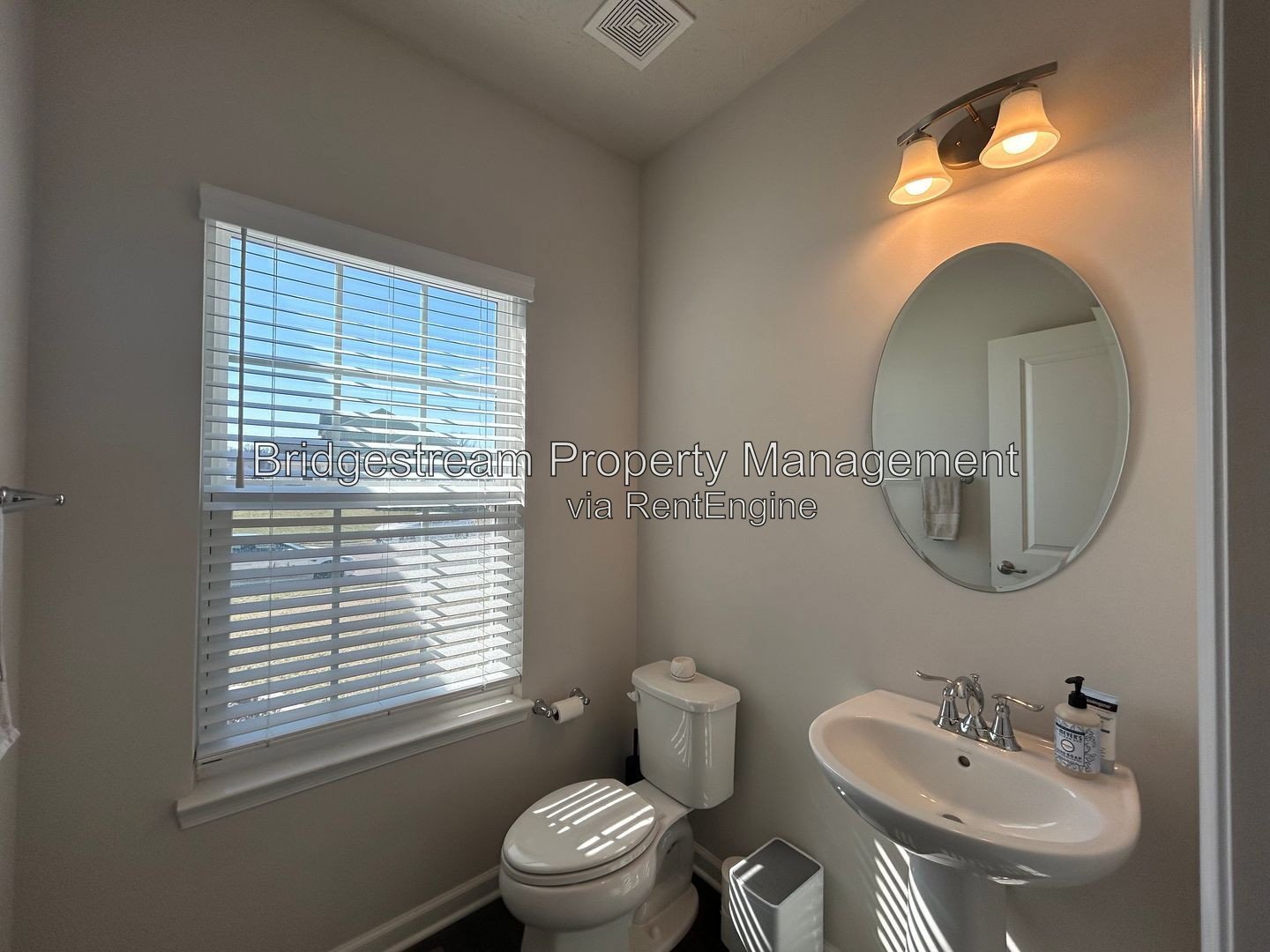 Beautiful 4 Bedroom, 2.5 Bath Home in Fairborn property image