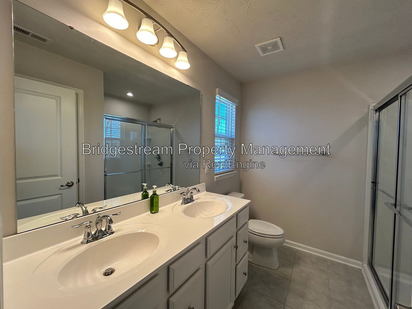 Beautiful 4 Bedroom, 2.5 Bath Home in Fairborn property image