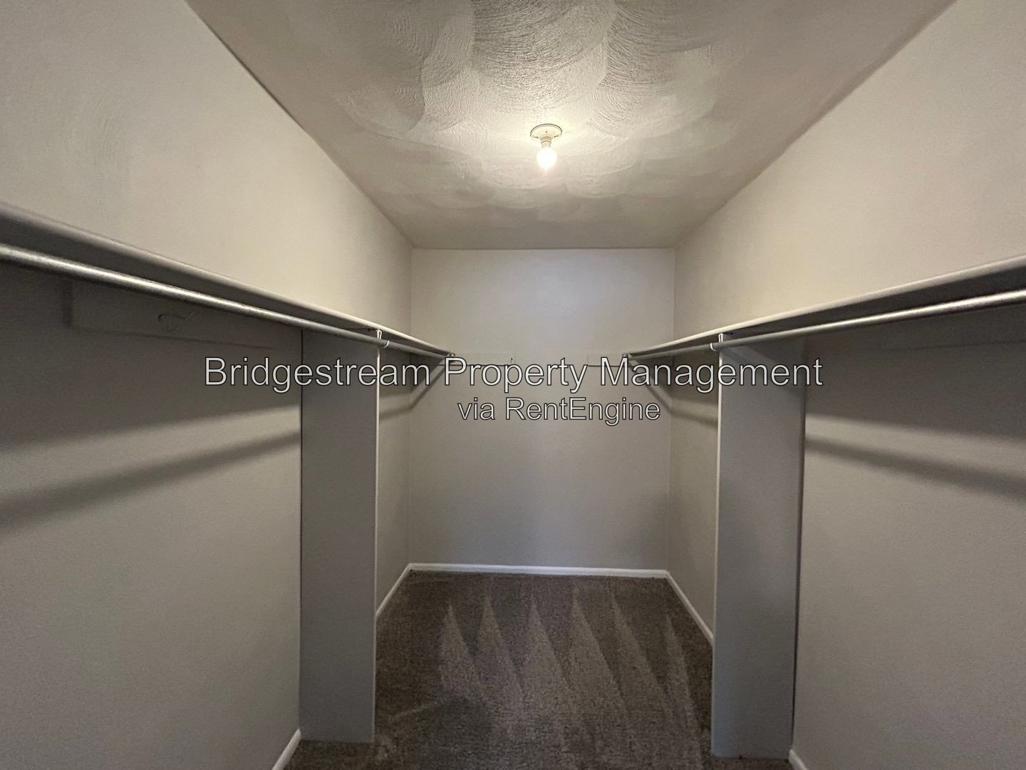 Newly Renovated 2 Bed, 1 Bath Upstairs Unit in Miamisburg property image