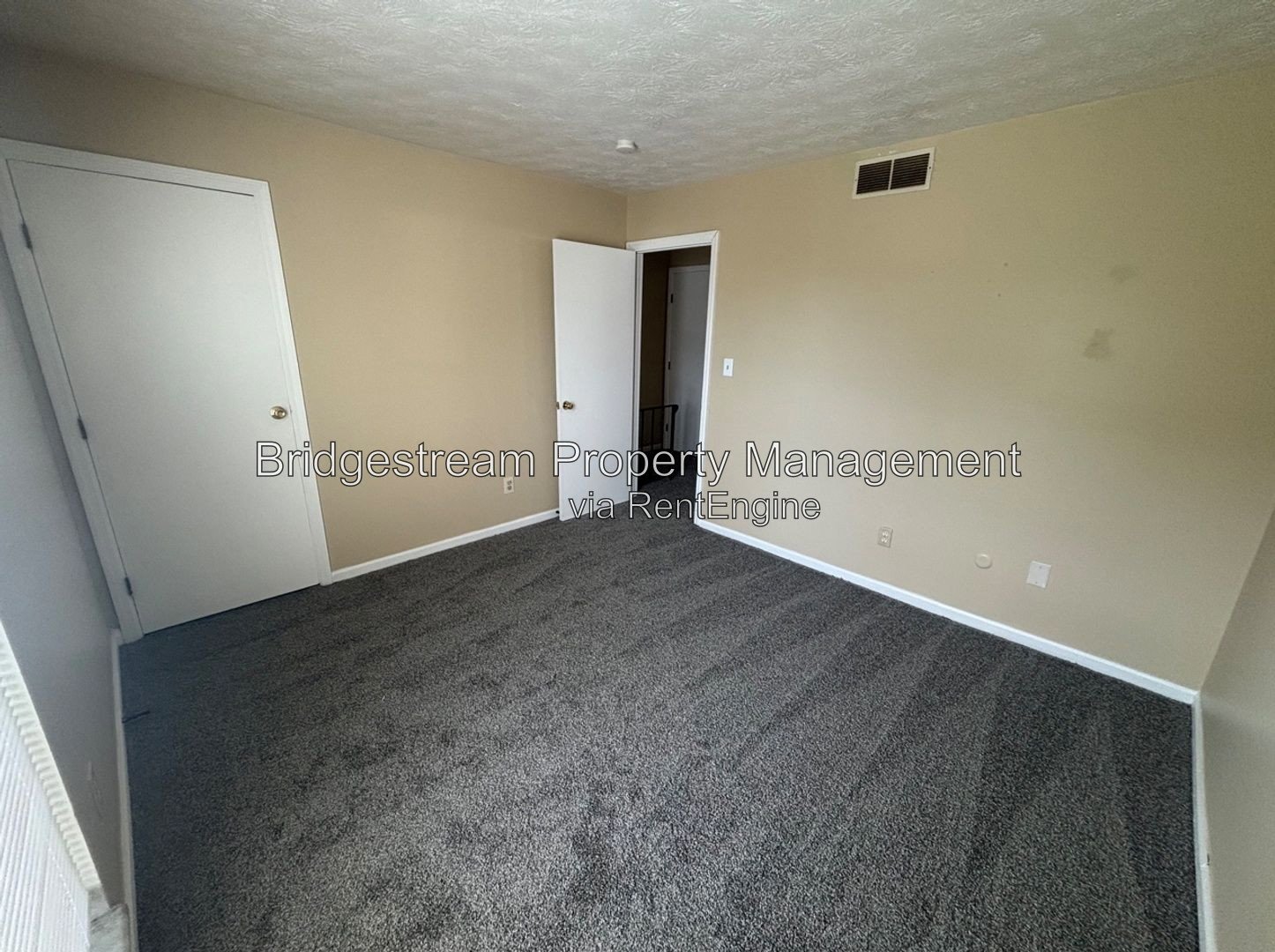 Cozy 2 Bed, 1.5 Bath Townhome in Vandalia property image