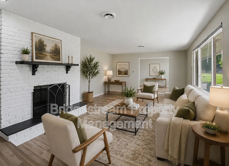 Newly Renovated 6 Bed, 2.5 Bath Home in Beavercreek property image