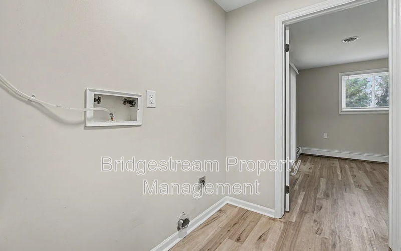Newly Renovated 6 Bed, 2.5 Bath Home in Beavercreek property image