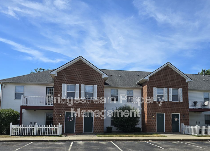 Luxurious 2nd Floor 2 bed 2 bath Apartment property image