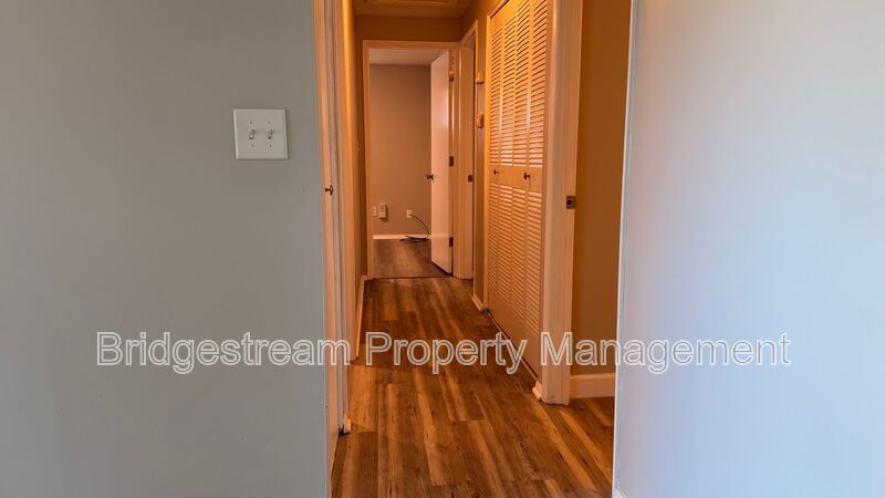 Cozy 3 Bed, 2 Bath Home in Huber Now Available property image