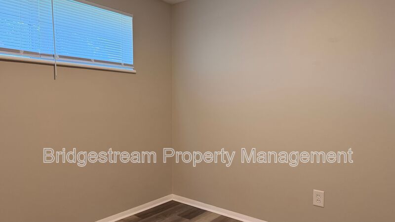 Cozy 3 Bed, 2 Bath Home in Huber Now Available property image