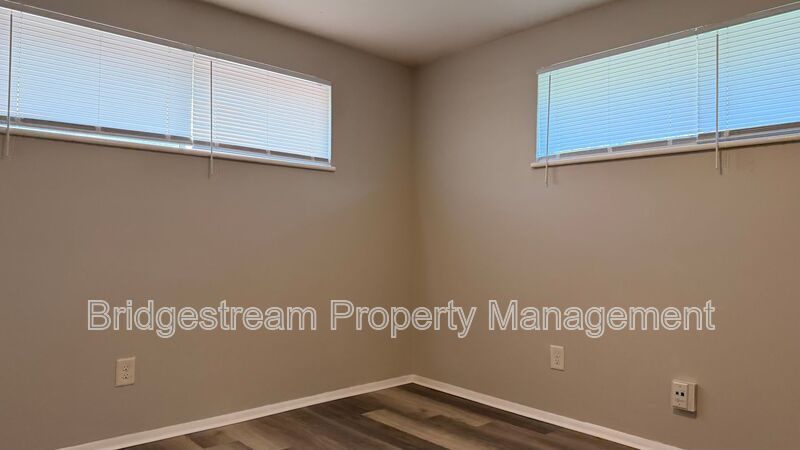 Cozy 3 Bed, 2 Bath Home in Huber Now Available property image