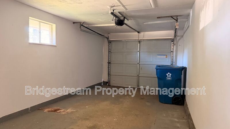Cozy 3 Bed, 2 Bath Home in Huber Now Available property image