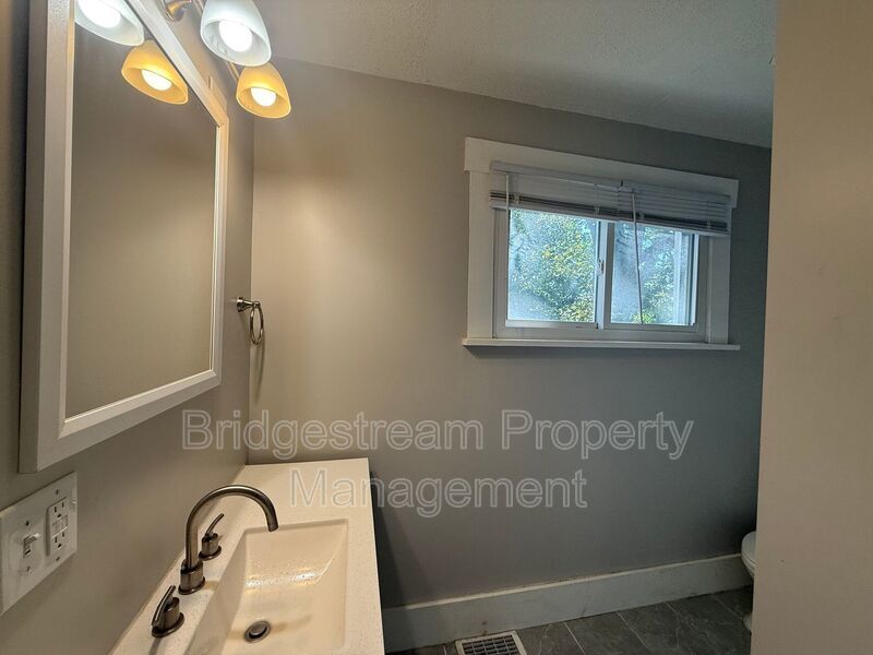 Cozy Duplex in Troy Now Available property image