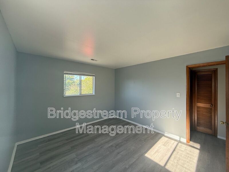Cozy 2 Bed, 1 Bath Apartment in New Carlisle property image