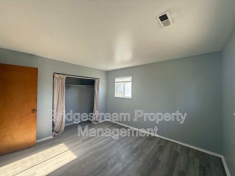 Cozy 2 Bed, 1 Bath Apartment in New Carlisle property image