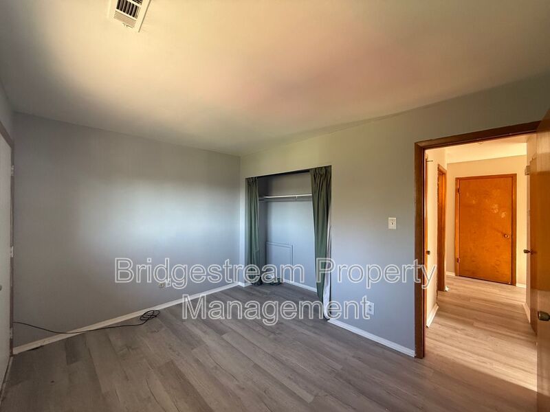 Cozy 2 Bed, 1 Bath Apartment in New Carlisle property image