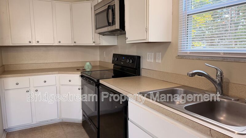 Cozy 3 Bed, 1 Bath Home in Southeast Dayton property image