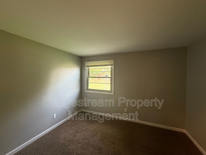 Cozy 3 Bed, 2 Bath Home in Vandalia Now Available property image