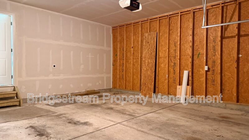Beautiful 4 Bedroom Home in Huber Heights Now Available property image