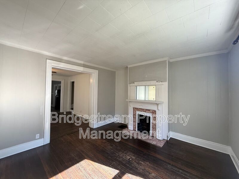 Cozy 3 Bed, 1 Bath Duplex Now Available property image