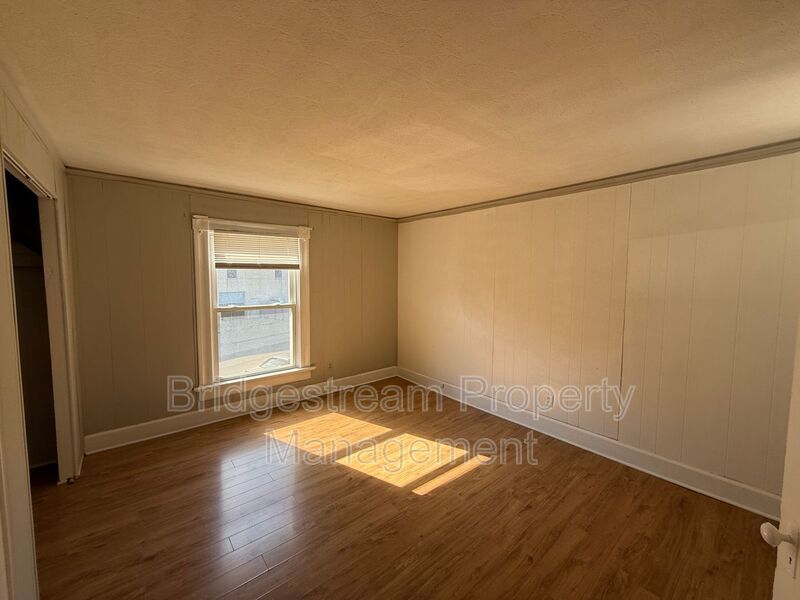 Cozy 3 Bed, 1 Bath Duplex Now Available property image