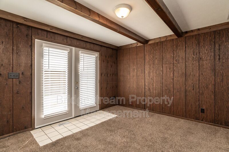 Cozy 3 Bedroom, 2.5 Bath Townhome Now Available property image