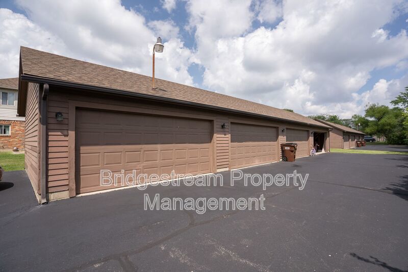 Cozy 3 Bedroom, 2.5 Bath Townhome Now Available property image