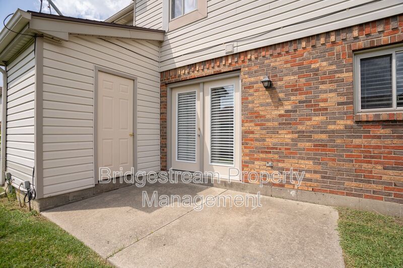 Cozy 3 Bedroom, 2.5 Bath Townhome Now Available property image